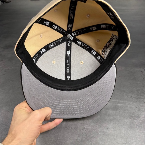 Hat Club New York Yankees‎ New Era Cap 7 1/4 Tan Beige Pink Black Side Patch - Picture 6 of 7